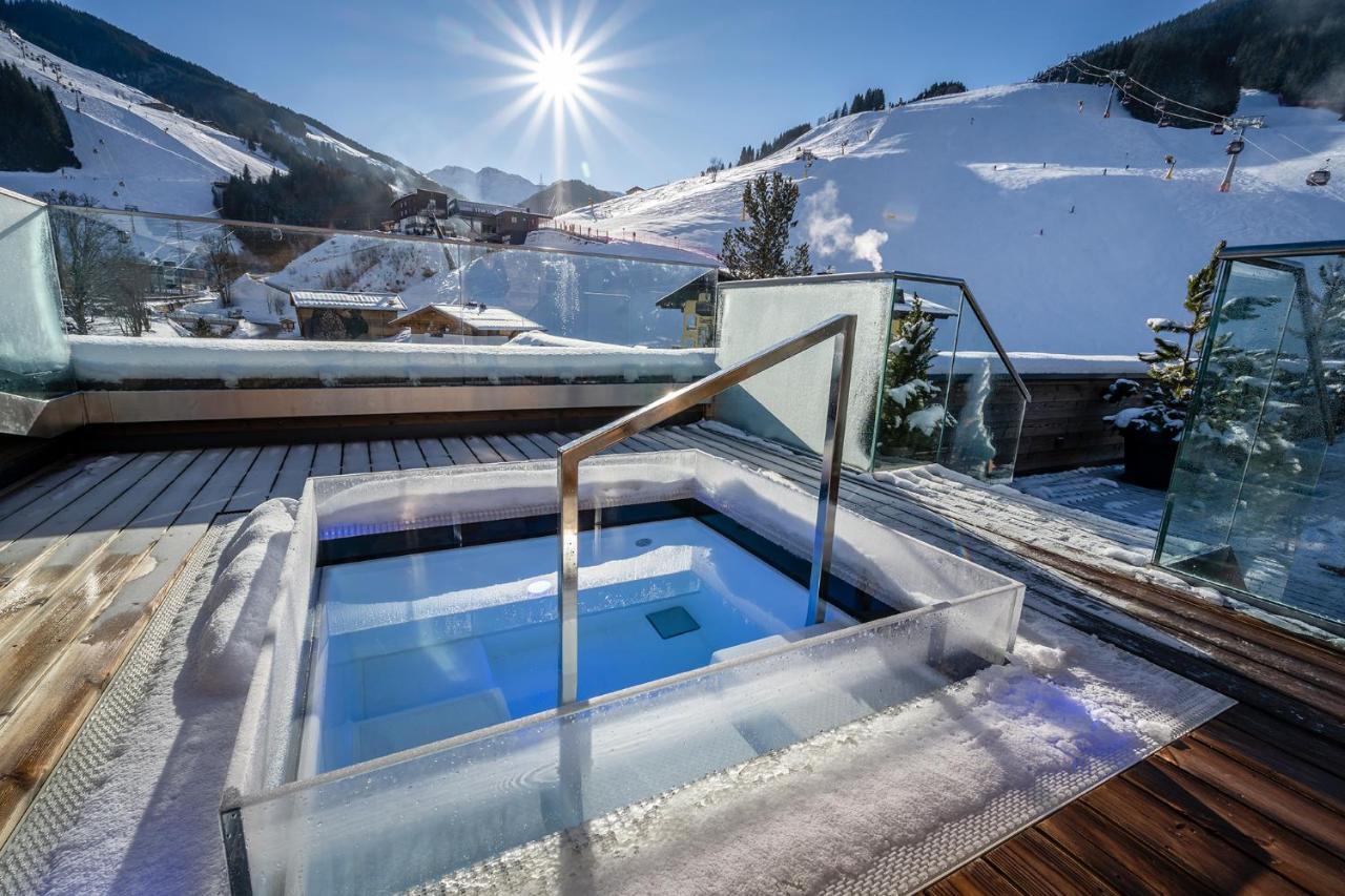 Hotel Das Zwoelferhaus Saalbach-Hinterglemm Exterior photo